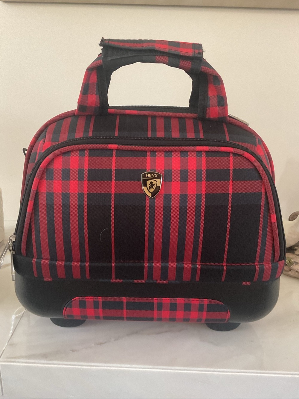 ****Heys**** Plaid Hybrid  Hard case Carry on Train case.( No Shoulder Strap)